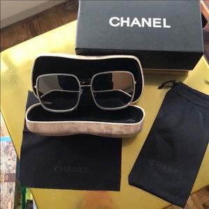Chanel oversized silver mirrored